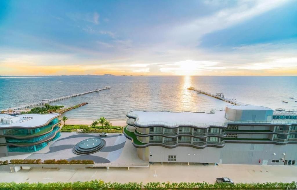 Symphony Of The Sea Hotel بانغسين المظهر الخارجي الصورة